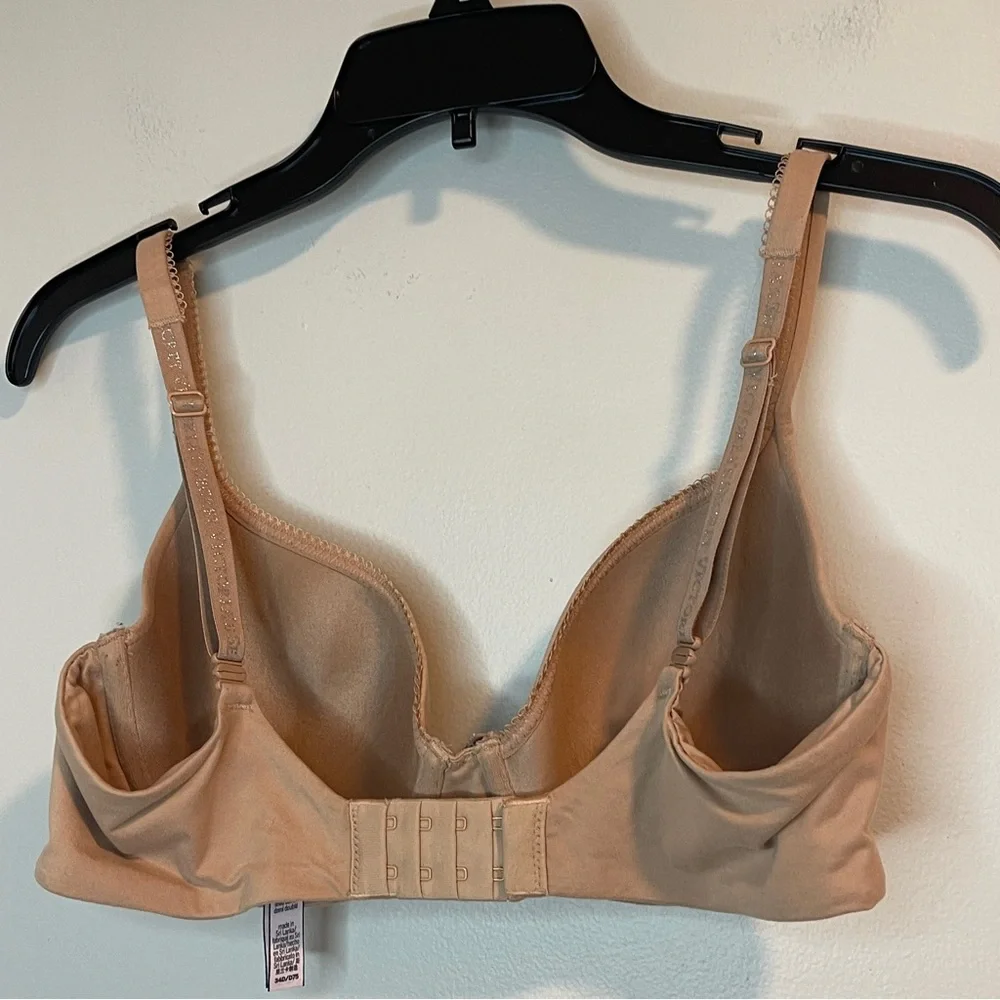 Victoria's Secret Body by Victoria Beige Bra